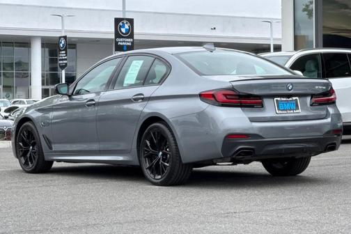 Skyscraper Gray Metallic 2023 BMW 530e Base