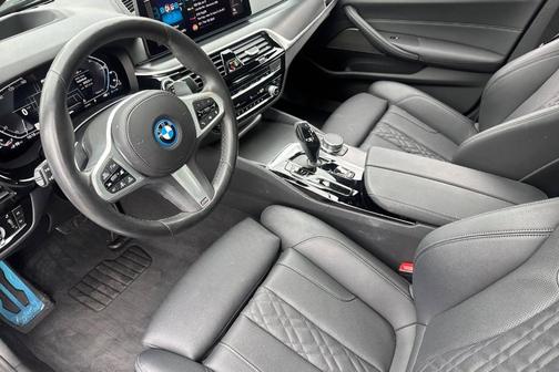 Skyscraper Gray Metallic 2023 BMW 530e Base
