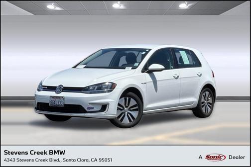 White 2018 Volkswagen e-Golf SE