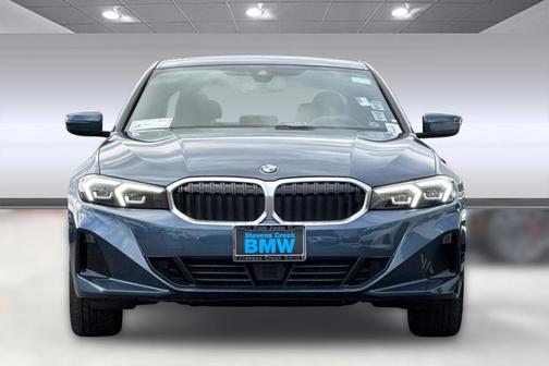 2025 BMW 330 i xDrive