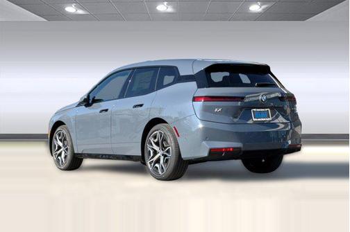 2026 BMW iX xDrive45