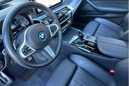 2022 BMW 530e Base