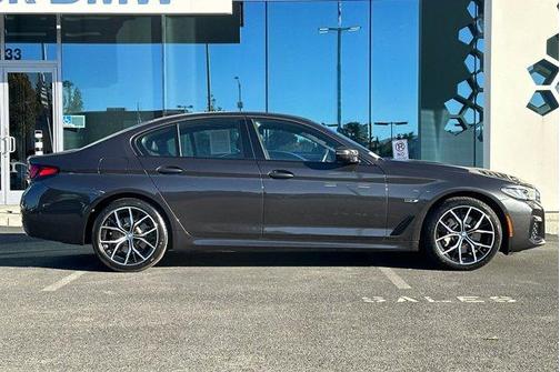 2022 BMW 530e Base