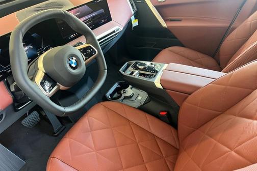 Alpine White 2026 BMW iX xDrive60
