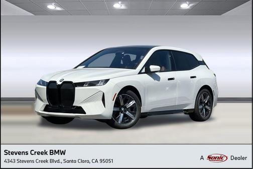 Alpine White 2026 BMW iX xDrive60