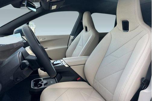2026 BMW iX xDrive60