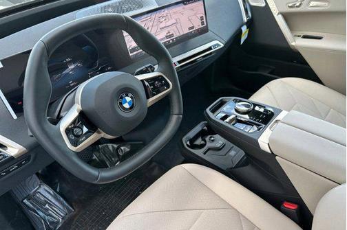 2026 BMW iX xDrive60