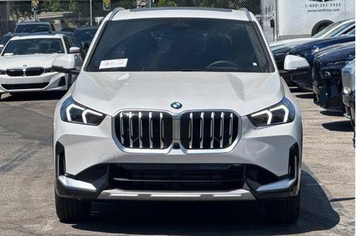Mineral White Metallic 2025 BMW X1 xDrive28i