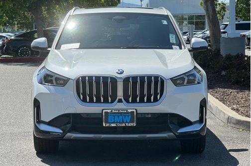 Mineral White Metallic 2025 BMW X1 xDrive28i