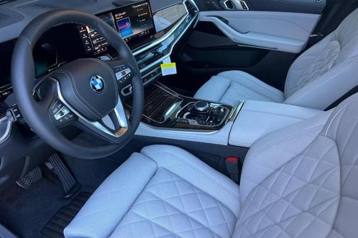 Tanzanite Blue II Metallic 2026 BMW X5 PHEV xDrive50e