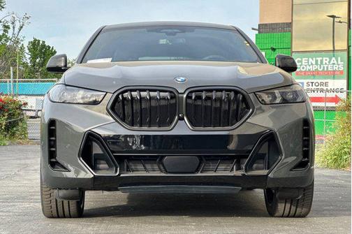 Dravit Grey Metallic 2026 BMW X6 xDrive40i