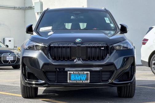 Black Sapphire Metallic 2026 BMW X1 M35i