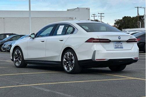 2025 BMW i5 eDrive40