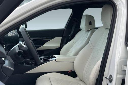 2025 BMW i5 eDrive40