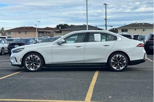 2025 BMW i5 eDrive40