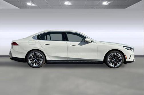 2025 BMW i5 eDrive40