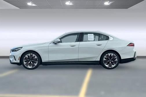 2025 BMW i5 eDrive40