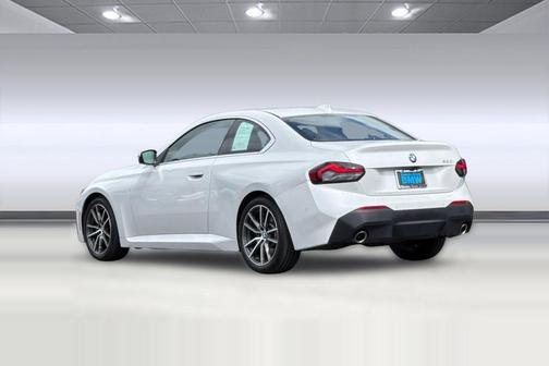 Mineral White Metallic 2022 BMW 230 i