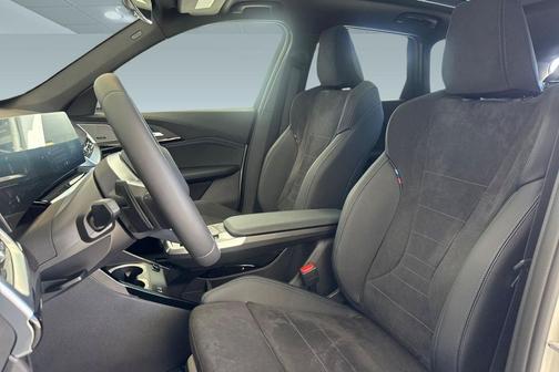 Alpine White 2026 BMW X1 xDrive28i