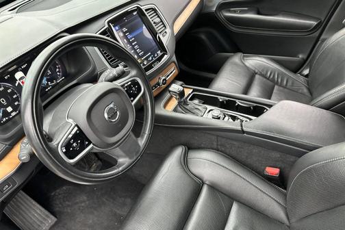 2019 Volvo XC90 T6 Inscription