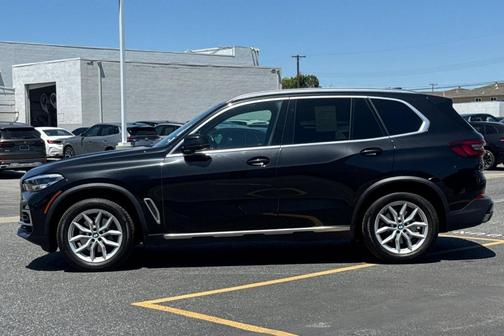Black Sapphire Metallic 2021 BMW X5 xDrive40i