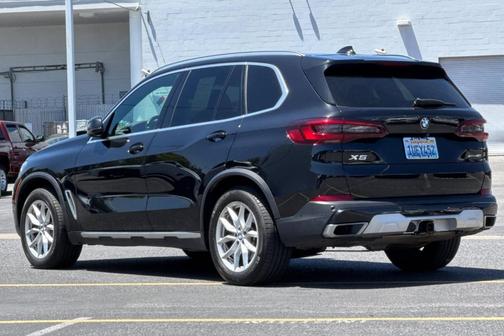 Black Sapphire Metallic 2021 BMW X5 xDrive40i