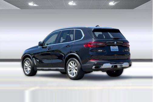 Black Sapphire Metallic 2021 BMW X5 xDrive40i