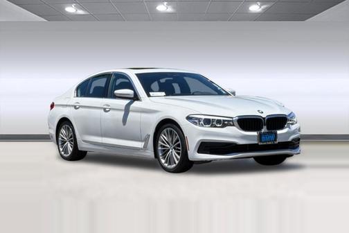 Alpine White 2019 BMW 530e iPerformance