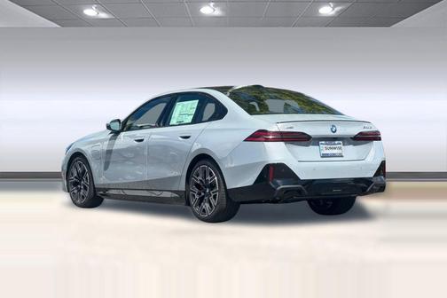 Brooklyn Grey Metallic 2026 BMW 550e xDrive