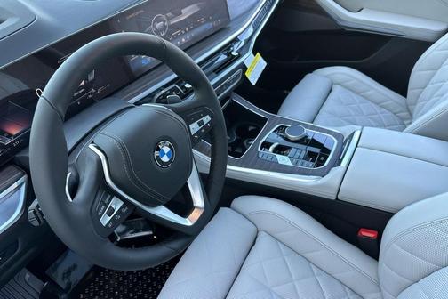 Dravit Grey Metallic 2026 BMW X5 xDrive40i