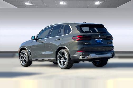 Dravit Grey Metallic 2026 BMW X5 xDrive40i
