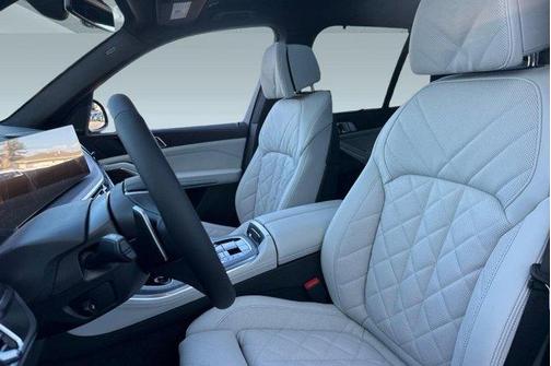 Dravit Grey Metallic 2026 BMW X5 xDrive40i