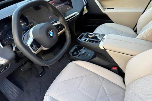 2026 BMW iX xDrive45
