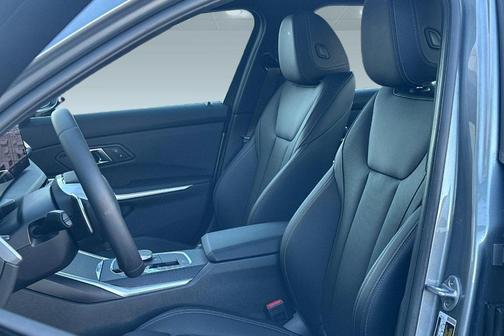 Skyscraper Grey Metallic 2025 BMW 330 330i