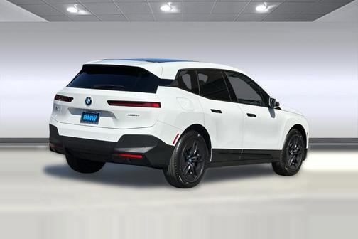 2025 BMW iX xDrive50