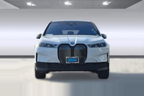 2025 BMW iX xDrive50