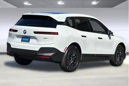 2025 BMW iX xDrive50