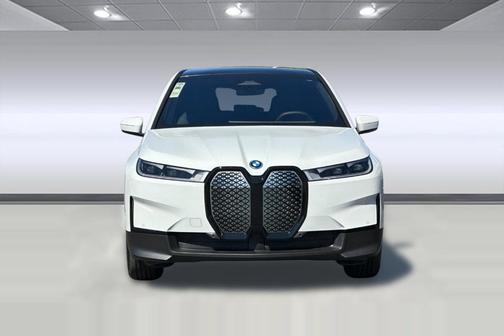 2025 BMW iX xDrive50