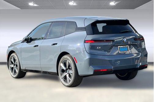 2026 BMW iX xDrive60