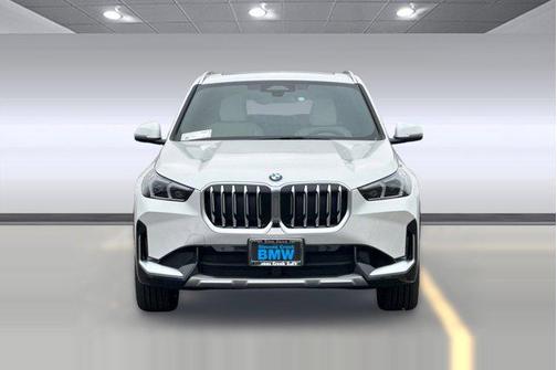 Mineral White Metallic 2026 BMW X1 xDrive28i