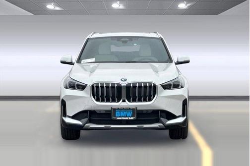 Mineral White Metallic 2026 BMW X1 xDrive28i