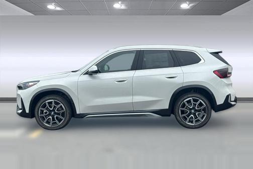 Mineral White Metallic 2026 BMW X1 xDrive28i