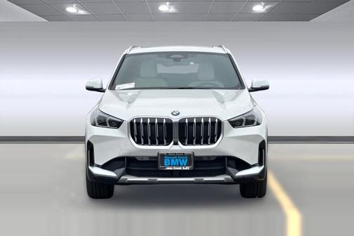 Mineral White Metallic 2026 BMW X1 xDrive28i