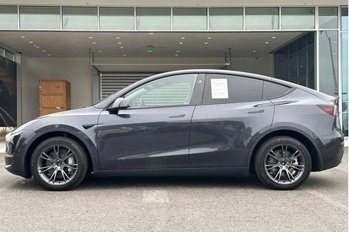 2025 Tesla Model Y Long Range Dual Motor All-Wheel Drive