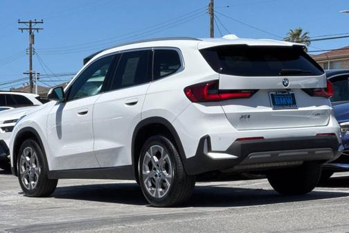 Alpine White 2023 BMW X1 xDrive28i