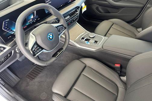 Mineral White Metallic 2026 BMW i4 Gran Coupe xDrive40