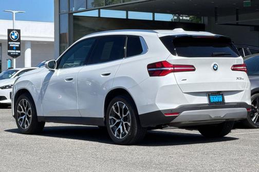 Mineral White Metallic 2026 BMW X3 30 xDrive