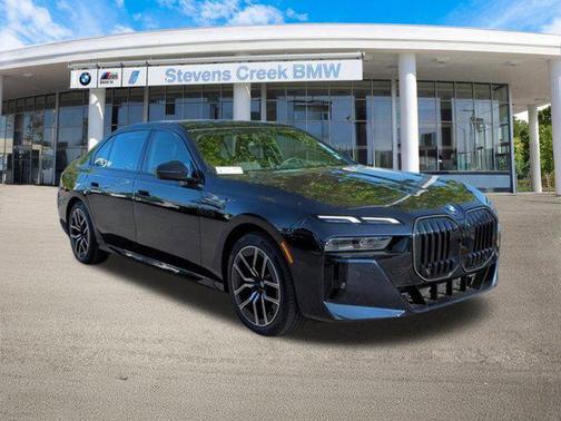 2025 BMW 740 i