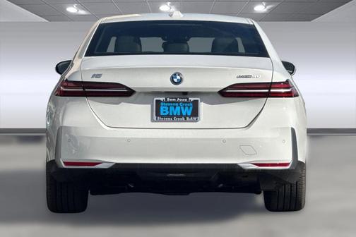 2025 BMW i5 eDrive40