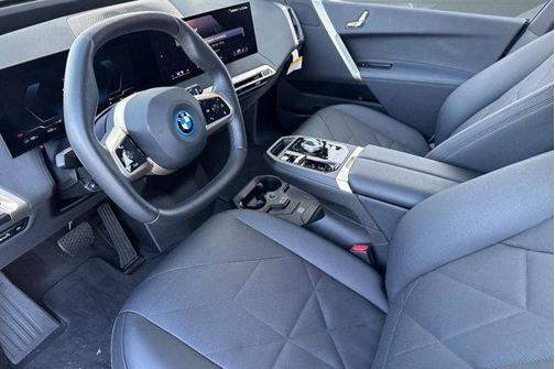 2025 BMW iX xDrive50
